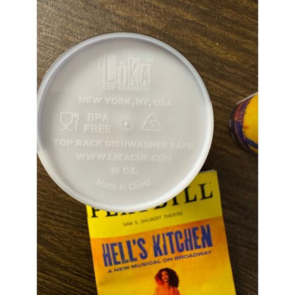 Hell's Kitchen Alicia Keys Broadway Show 2 16oz Sippy Cups & Playbill - Picture 3 of 3